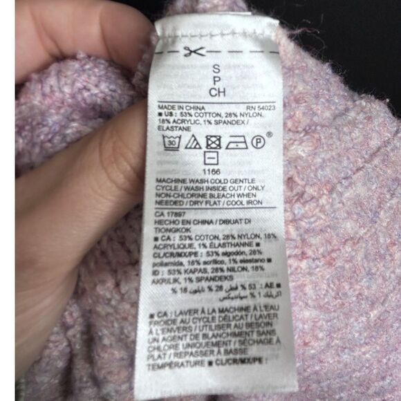 Old Navy Women's Cotton Candy Bubblegum Chunky Cozy Fuzzy-Knit Oversized Sweater - Picture 6 of 6